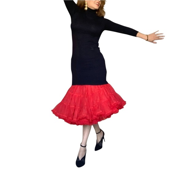 Red Layered Crinoline Underskirt / Statement Skirt. Medium to large - Picture 4 of 5